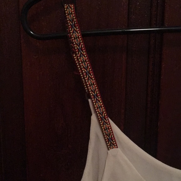 Cream tank top - Picture 2 of 4